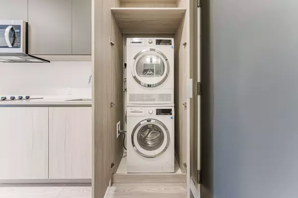 Toronto C07, ON M2M 0C6,5858 Yonge ST E #1211