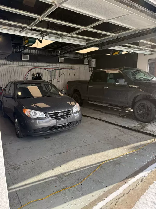 Richmond Hill, ON L4E 3N8,11623 Yonge ST #South_B