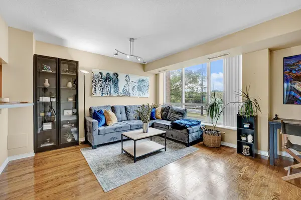 Toronto W06, ON M8Y 3Y8,190 Manitoba ST #302