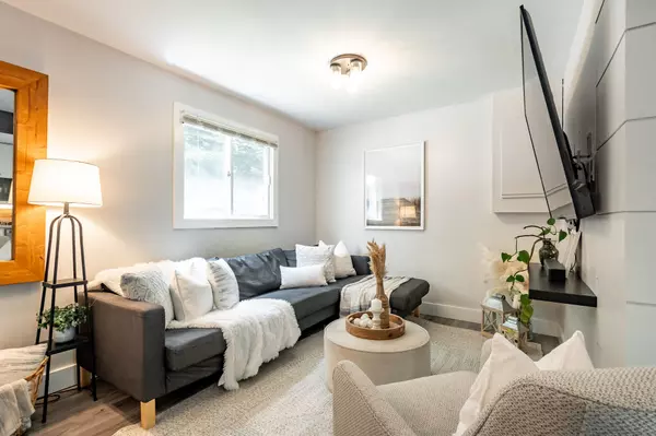 Huntsville, ON P1H 1V3,16 Walpole ST