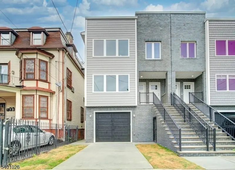 Newark City, NJ 07104,85 3Rd Ave #1