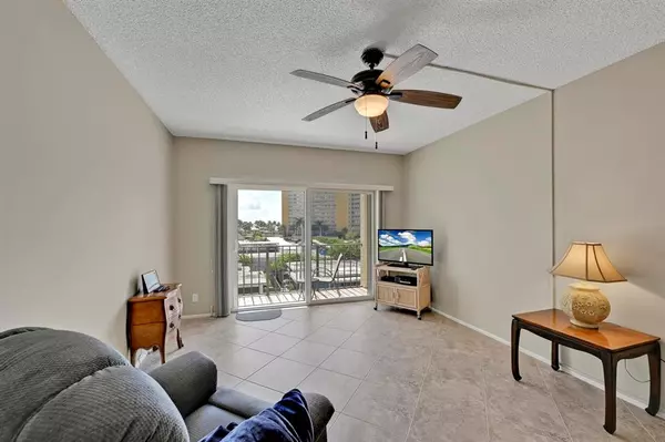 Pompano Beach, FL 33062,400 N Riverside Dr #404