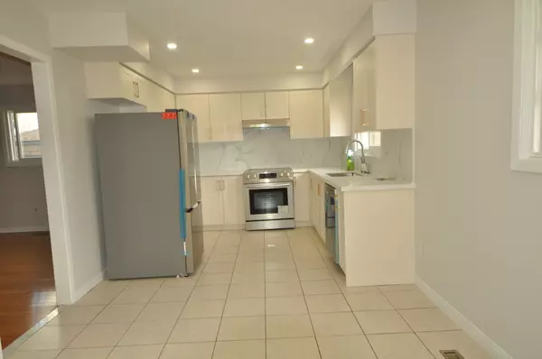 Markham, ON L3T 4J4,36 Flowervale RD