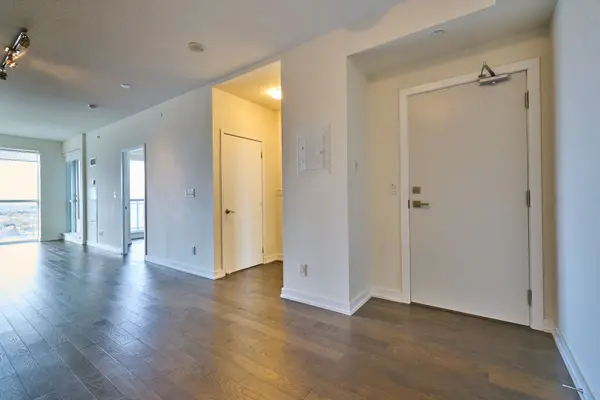 Mississauga, ON L5B 0G3,4011 Brickstone Mews #1801