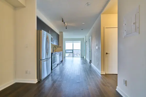 Mississauga, ON L5B 0G3,4011 Brickstone Mews #1801