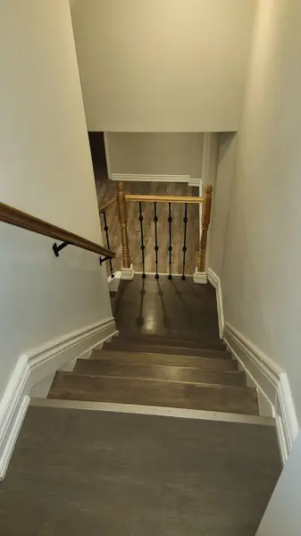 3492 Fountain Park AVE W #Basement, Mississauga, ON L5M 7E5