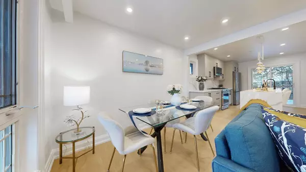 392 Bent CRES, Richmond Hill, ON L4C 1C3