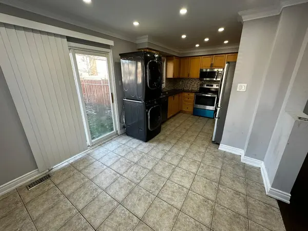 Brampton, ON L7A 2C9,25 Prince CRES