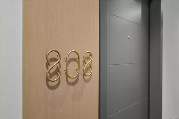 Langford, BC V9B 6R6,2000 Hannington Rd #808