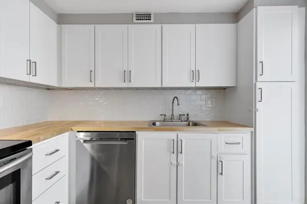 Plantation, FL 33317,6500 Cypress Rd #211