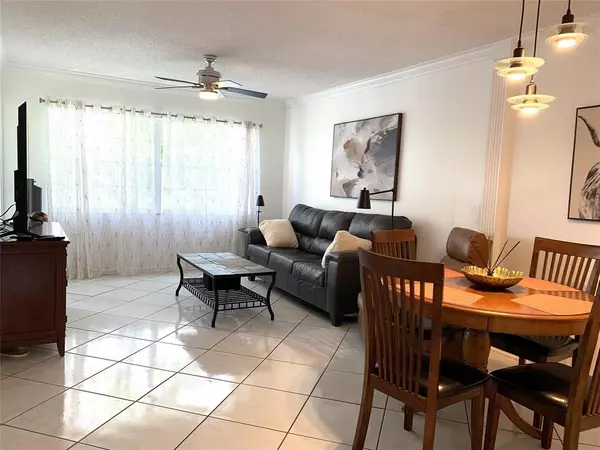 Lauderdale Lakes, FL 33319,5003 NW 35th St #508