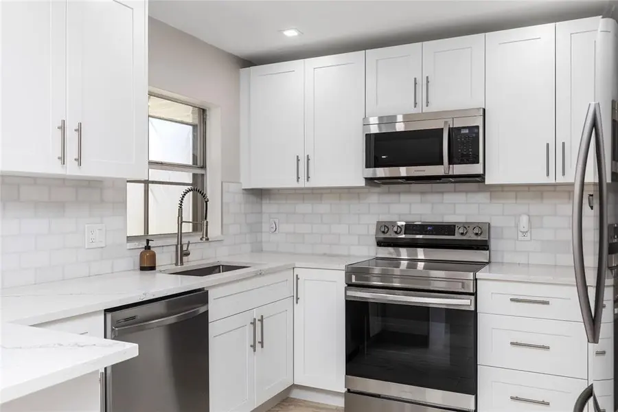 2002 SW Natura Blvd #D, Deerfield Beach, FL 33441