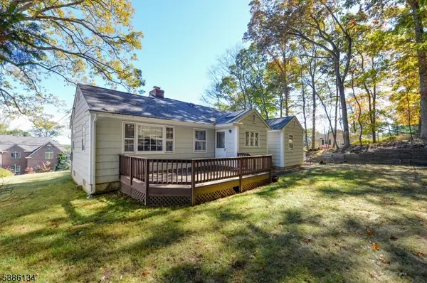 North Haledon Boro, NJ 07508,207 Degray St