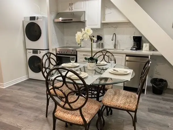 Toronto C01, ON M5T 1J3,43 Wales AVE ##3