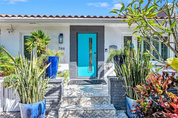 Fort Lauderdale, FL 33304,744 NE 18th Ave