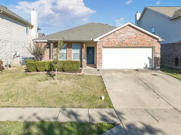 13264 Fencerow Road,  Fort Worth,  TX 76244