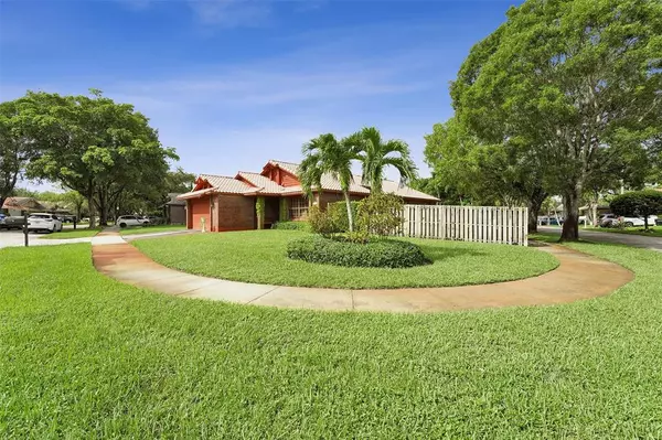 Cooper City, FL 33026,3440 E Point Dr