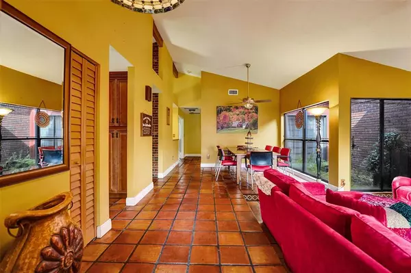 Cooper City, FL 33026,3440 E Point Dr