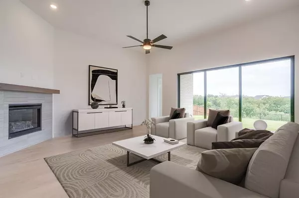 Fort Worth, TX 76179,7253 Wayward Wind Drive