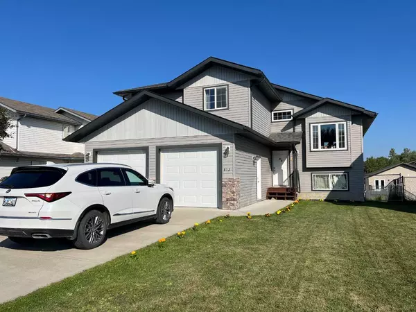 812 9 ST, Fox Creek, AB T0H 1P0