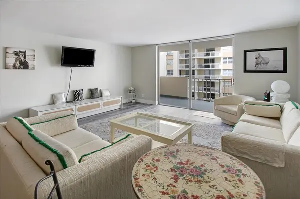 Hallandale Beach, FL 33009,1865 S Ocean Dr #6C