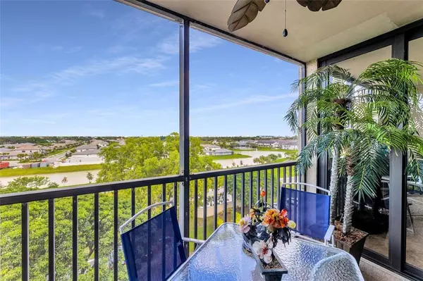 Oakland Park, FL 33309,105 Lake Emerald Dr #711