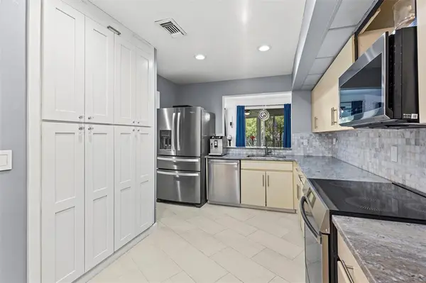 Pompano Beach, FL 33069,4128 W Palm Aire Dr #282A