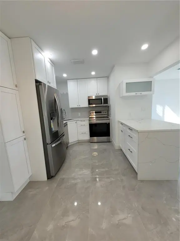 Miami, FL 33155,6041 SW 17th St