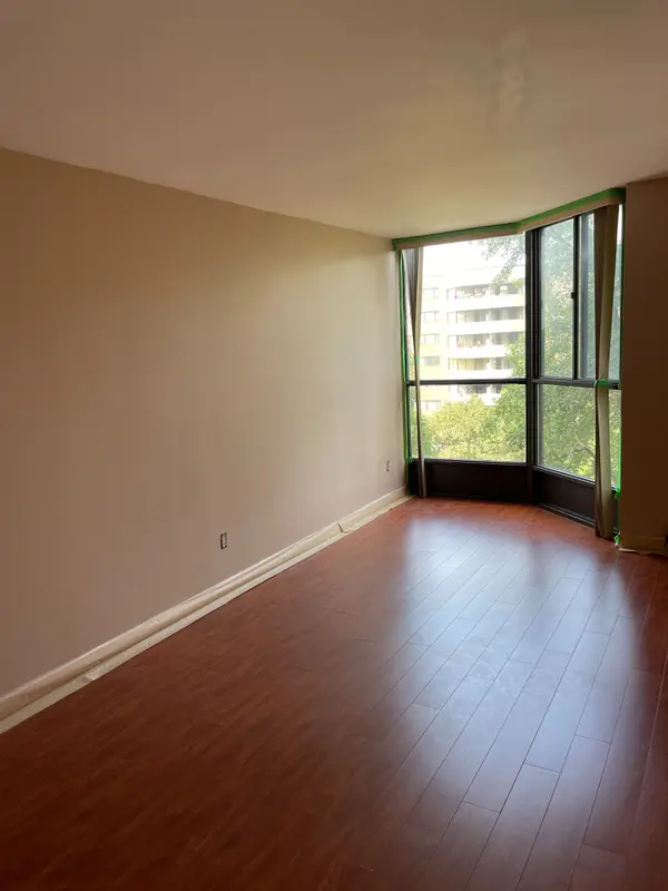 Richmond Hill, ON L4C 5L1,50 Baif BLVD #606