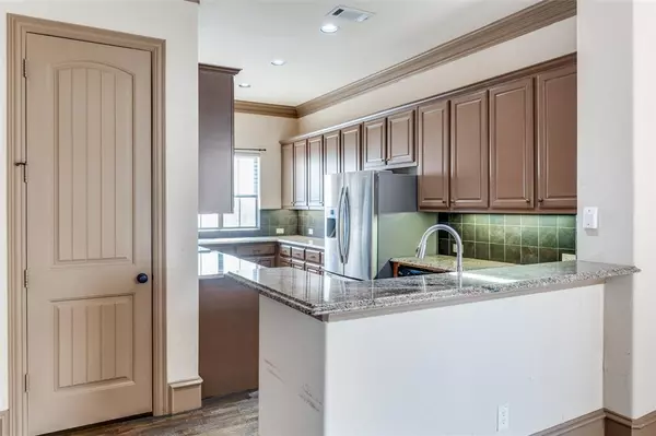 Dallas, TX 75204,4519 Lafayette Street #5