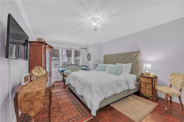 Brooklyn, NY 11230,1170 Ocean Pkwy #LH