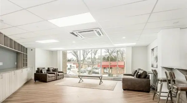 Toronto E10, ON M1E 0B9,1 Falaise RD #221