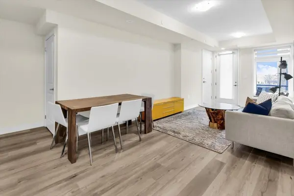 Pickering, ON L1V 0H1,755 Omega DR #221