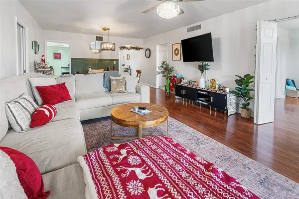 Pompano Beach, FL 33069,3930 Oaks Clubhouse Dr #304