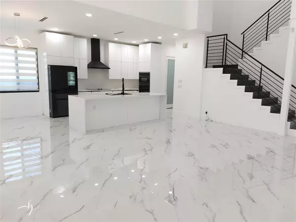 Dania Beach, FL 33004,254 SW 12th St