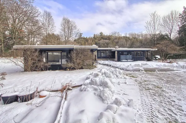 115 Valley RD, Vaughan, ON L0J 1C0