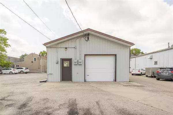 Steinbach, MB R5G 1Z4,387 Main ST