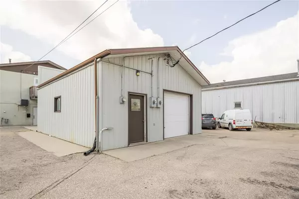 Steinbach, MB R5G 1Z4,387 Main ST