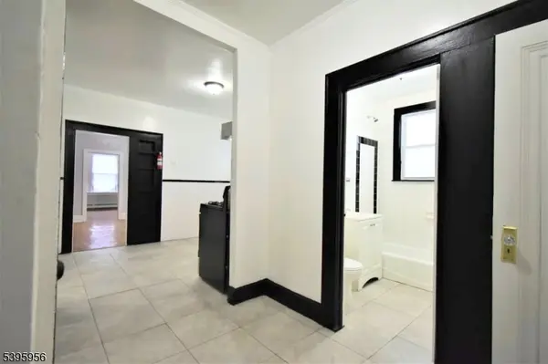 Newark City, NJ 07112,352 Wainwright St #1L