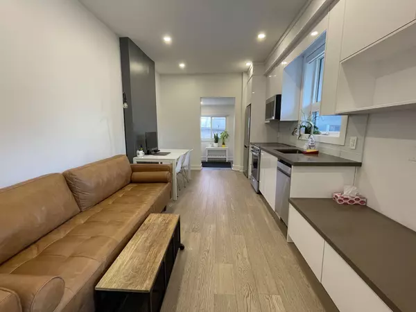 Toronto C01, ON M6J 2M3,17 Claremont ST #Back