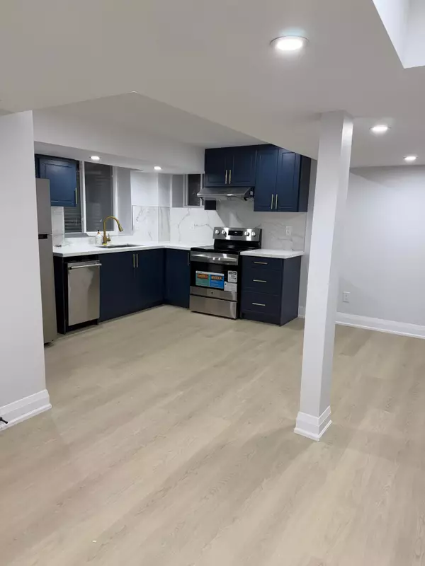 Whitby, ON L1P 0J2,1 Toulouse ST