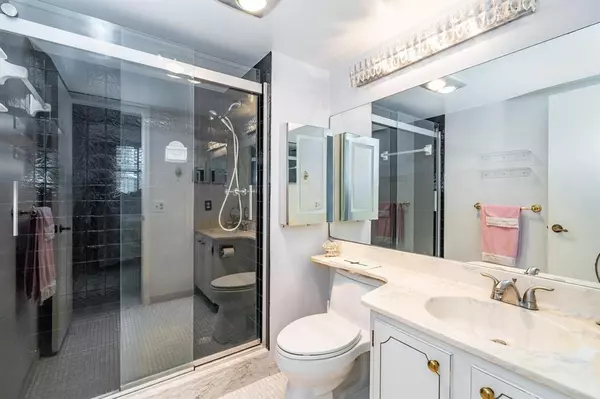 Pembroke Pines, FL 33025,9500 N Hollybrook Lake Dr #109