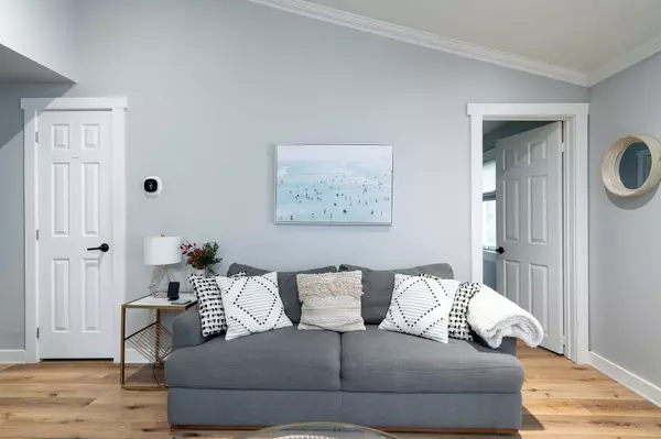 Tiny, ON L0L 1P0,1071 LAWSON RD