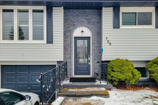 Hamilton, ON L8W 1A8,758 Stone Church RD E