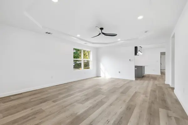 Dallas, TX 75216,1711 E Waco Avenue