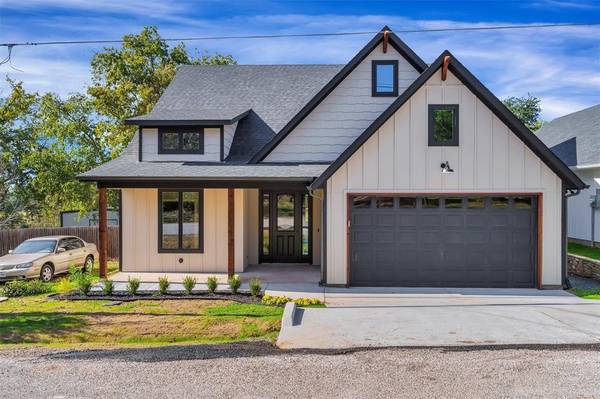 1012 Mustang Trail, Granbury, TX 76049