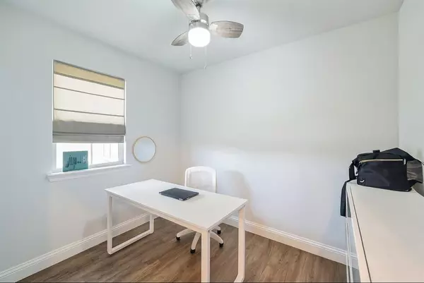 Lindsay, TX 76250,117 Mustang Drive