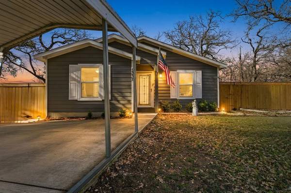 1337 Fox Hollow Court, Pelican Bay, TX 76020