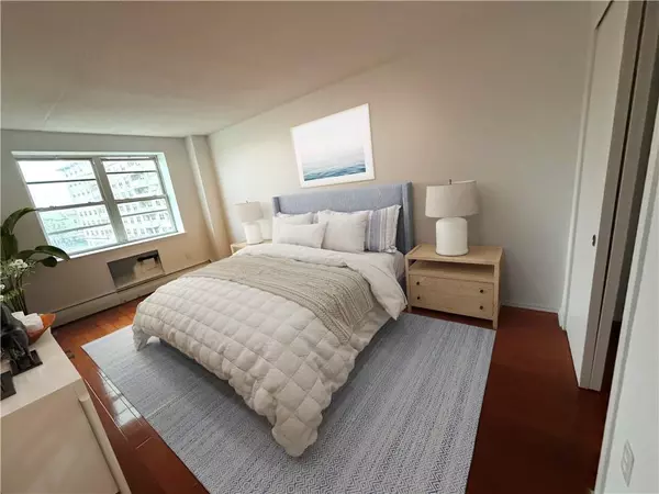 Rockaway Beach, NY 11693,221 Beach 80th ST #4B