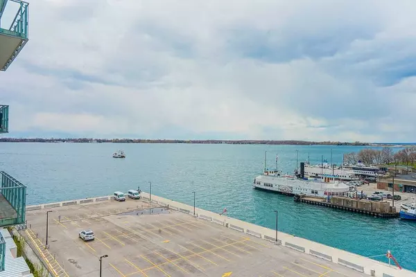 15 Queens Quay E #610, Toronto C08, ON M5E 0C5